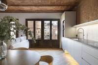living - Piso de 104m² con 15m² terraza en venta en Eixample Derecho - gallery thumbnail - 5