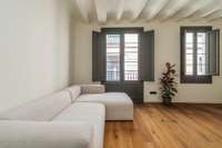 living - 101m² apartment for sale in El Born, Barcelona - gallery thumbnail - 1