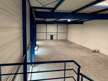 logistics - Light Industrial Premises / Offices For Rent - featured