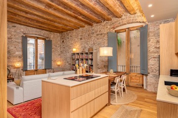 living - 135m² apartment for sale in Barri Vell, Girona - featured