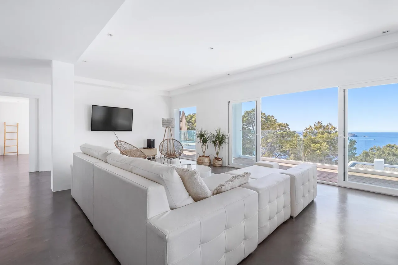 living - 1,100m² house / villa for sale in San José - gallery - 7