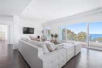 living - 1,100m² house / villa for sale in San José - gallery thumbnail - 7