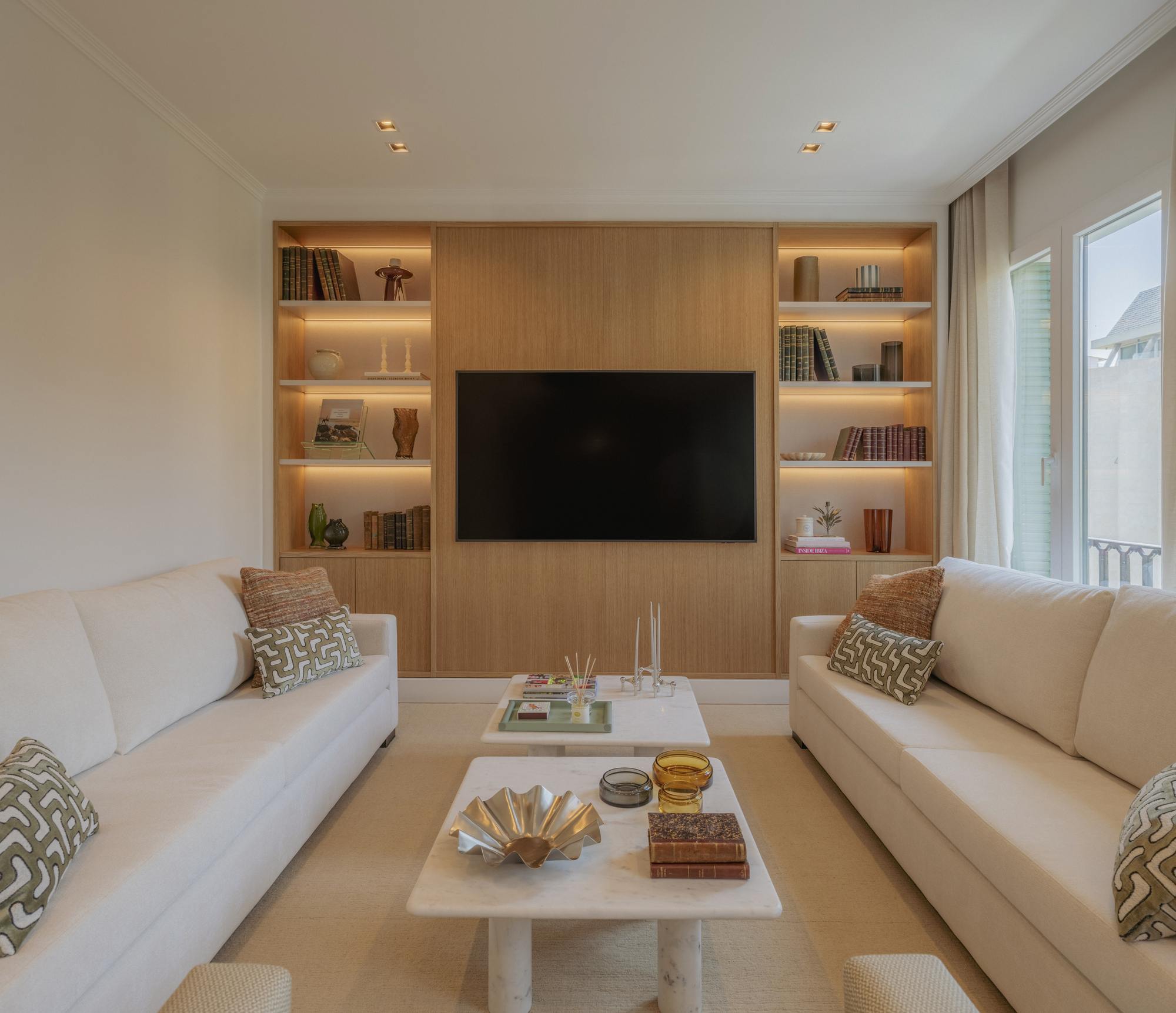 living - 187m² apartment for sale in Goya, Madrid - gallery thumbnail - 2