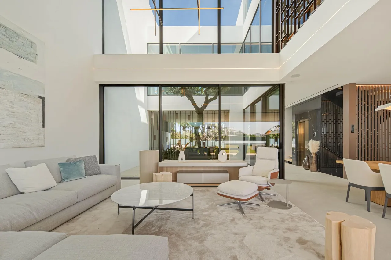 living - 373m² house / villa with 240m² terrace for sale in Golden Mile - gallery - 2