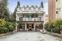 living - House for sale in Barcelona's exclusive Zona Alta - gallery thumbnail - 4
