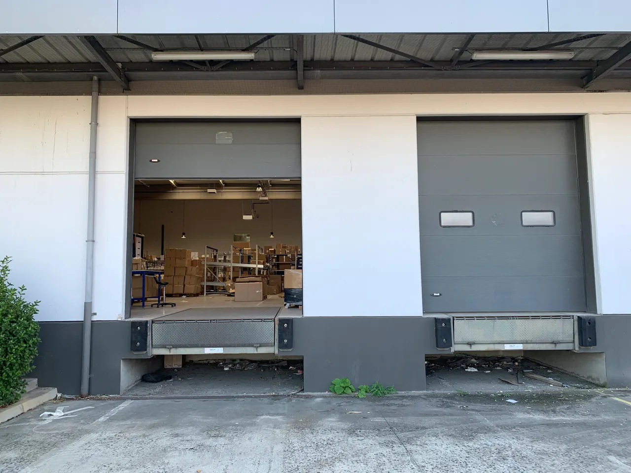 logistics - Warehouse / Offices For Rent - gallery - 8
