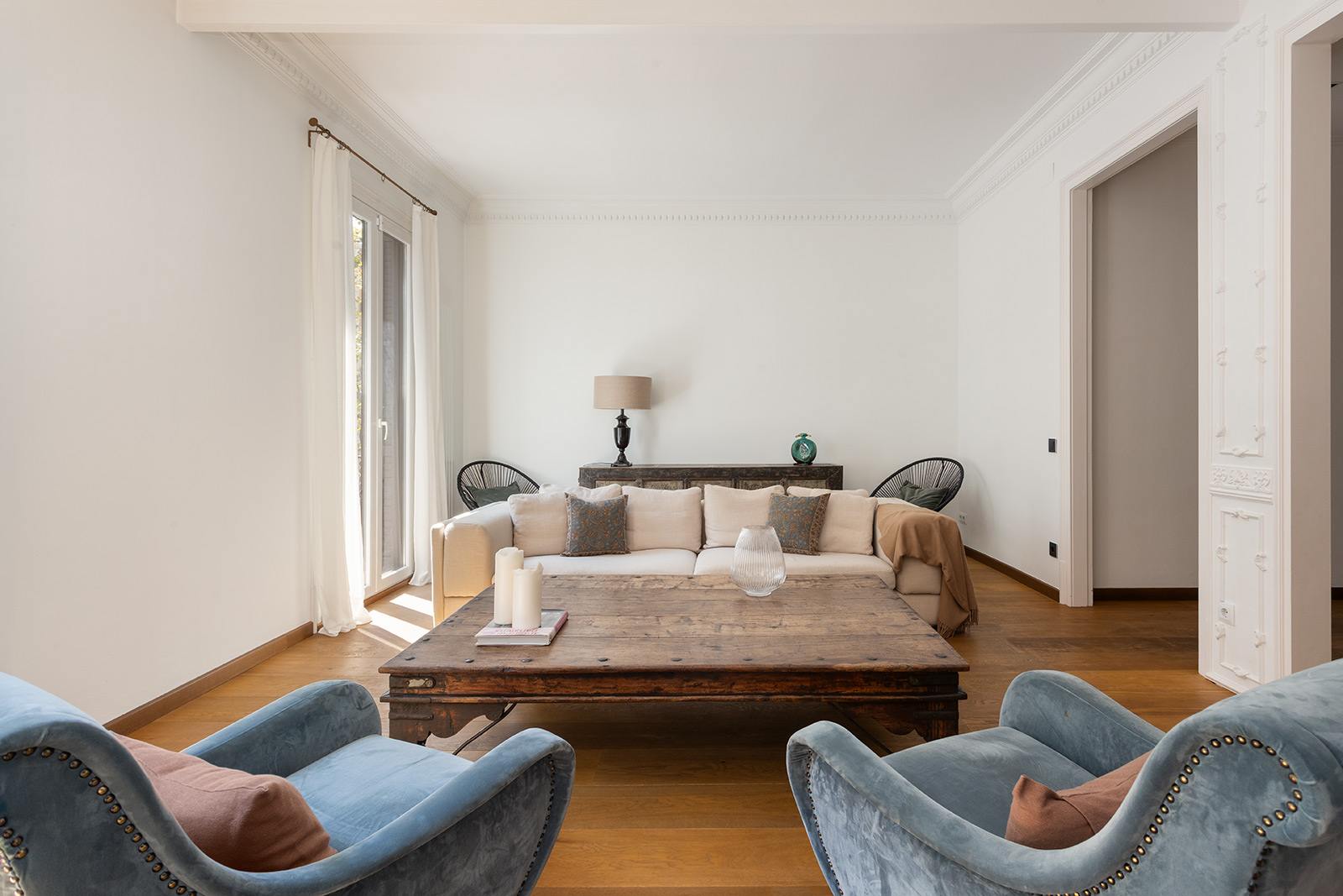 living - Piso de 176m² con 6m² terraza en venta en Eixample Izquierdo - gallery thumbnail - 3