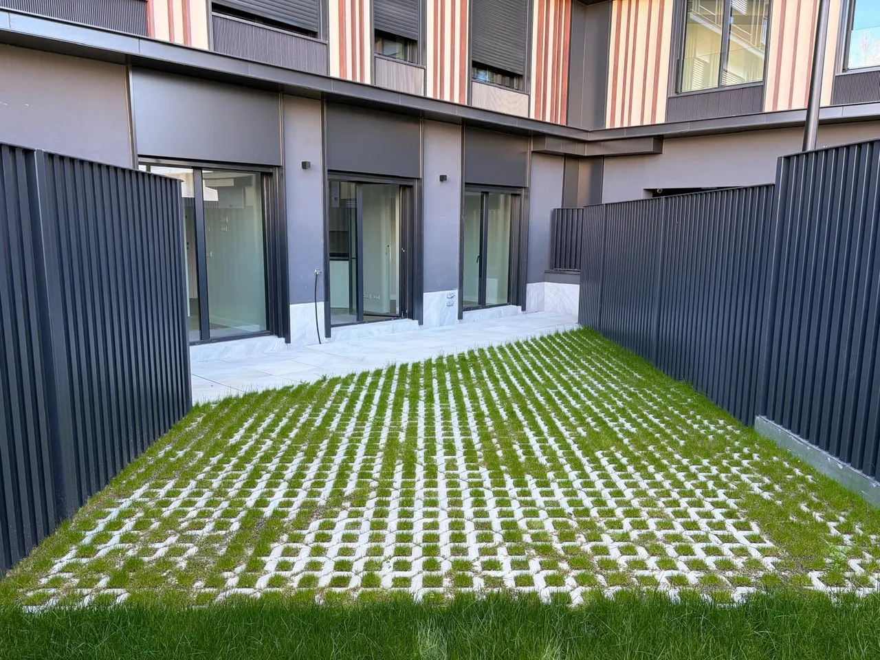 living - Piso de 70m² en alquiler en Arturo Soria, Madrid - gallery - 2