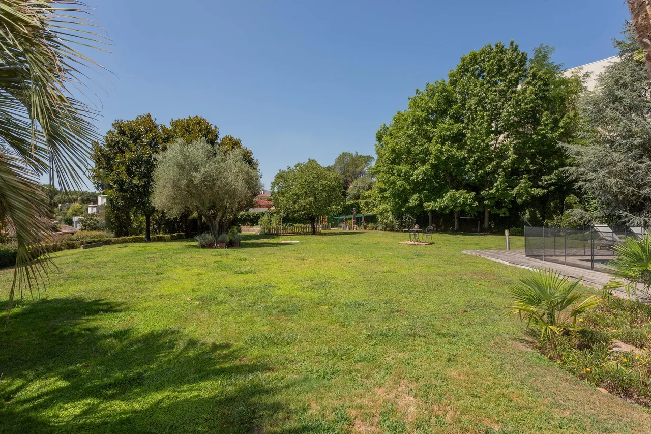 living - 668m² house / villa for sale in Palau, Girona - gallery - 4