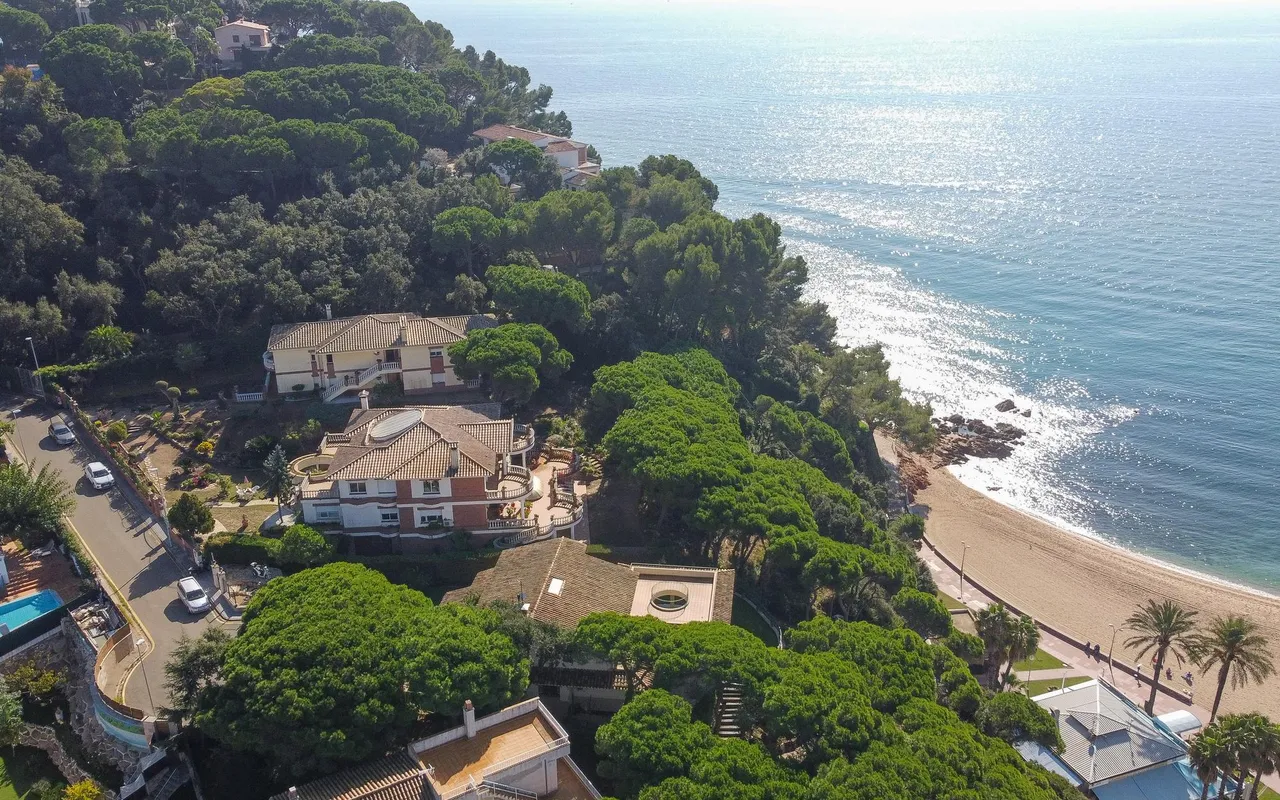 living - 1,100m² house / villa for sale in Lloret de Mar - gallery - 6