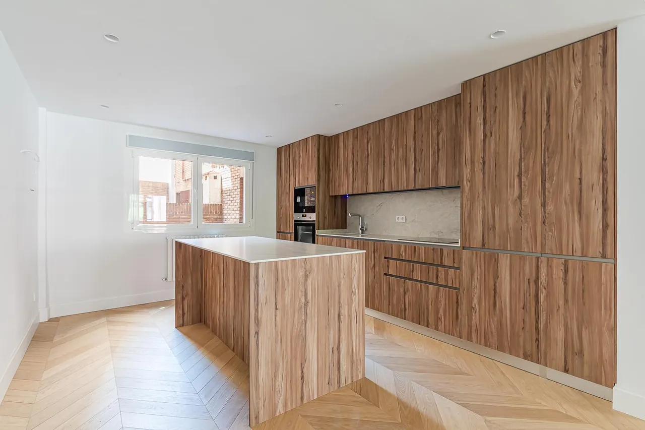 living - 218m² apartment for sale in Almagro, Madrid - gallery - 4