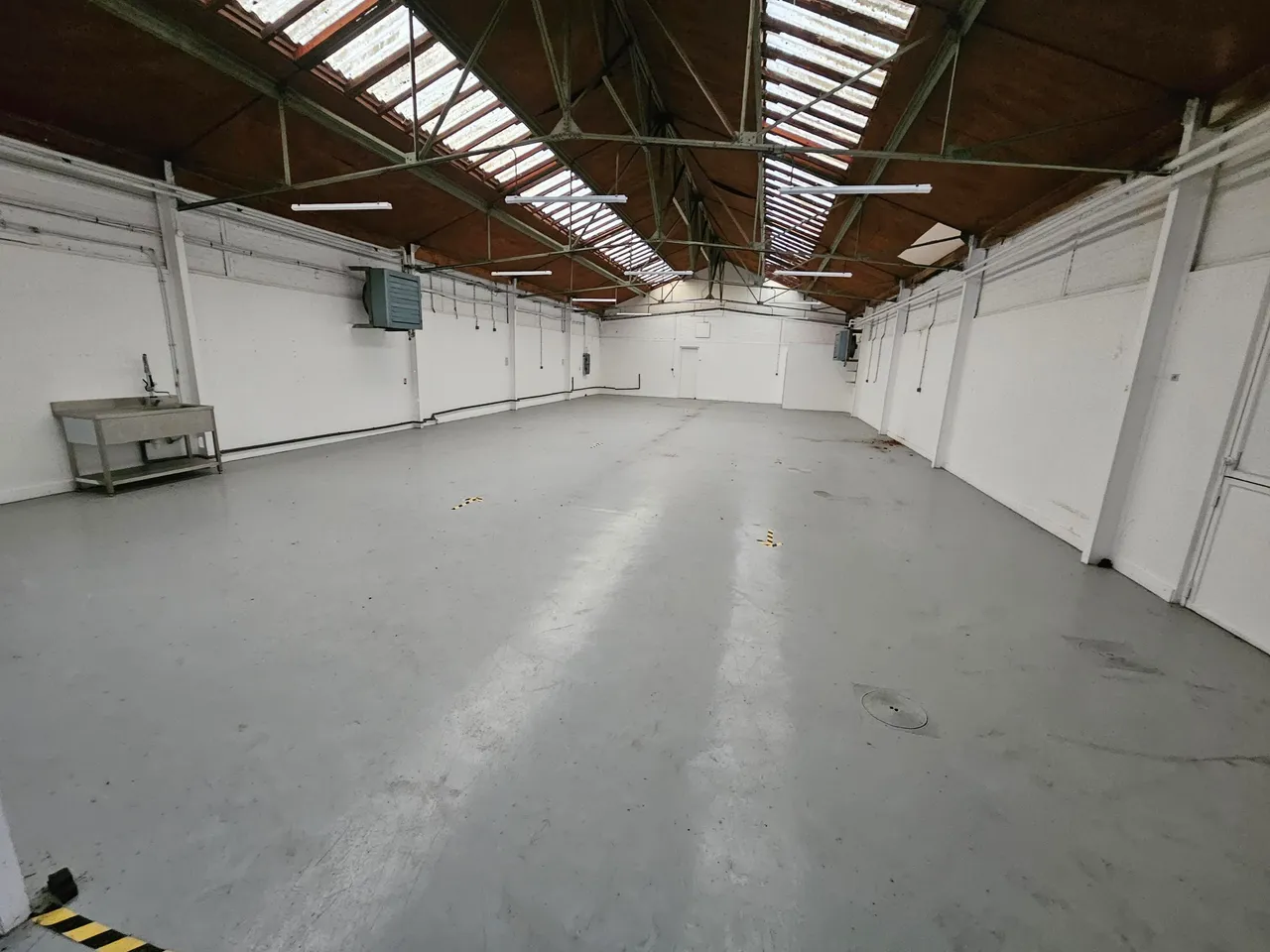 logistics - Entrepôt À Louer - gallery - 6