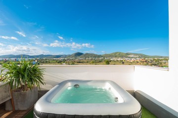 living - 125m² apartment with 49m² terrace for sale in Ibiza Town - featured