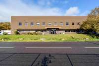 logistics - Activités / Bureaux À Louer - gallery thumbnail - 1