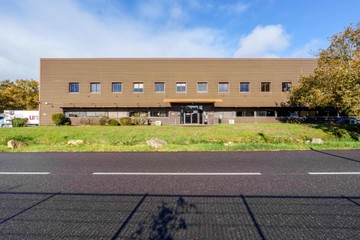 logistics - Light Industrial Premises / Offices For Rent - featured