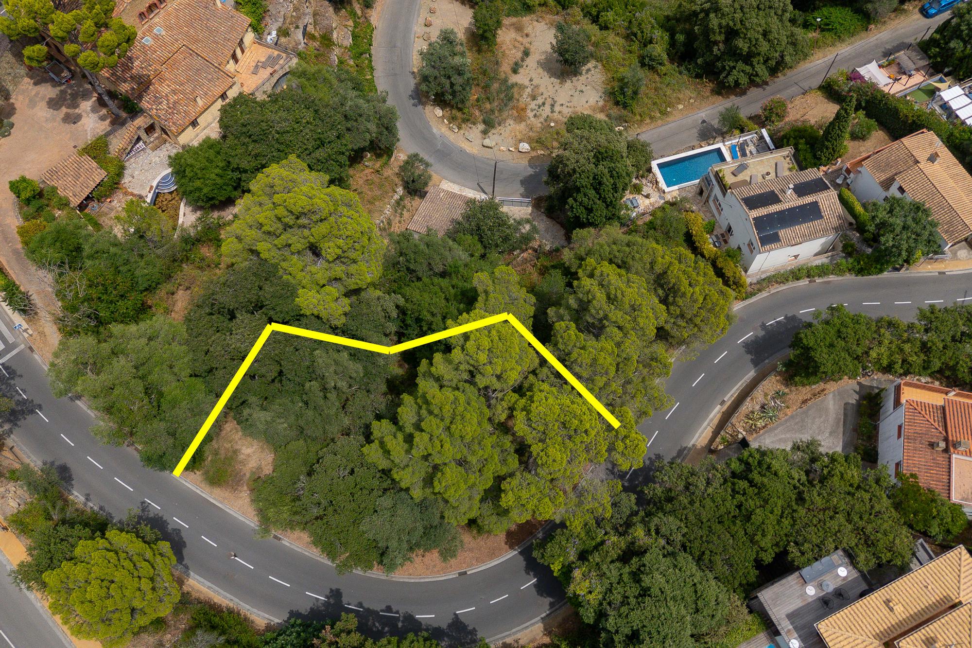 living - 1,045m² plot for sale in Sa Riera, Costa Brava - gallery thumbnail - 4