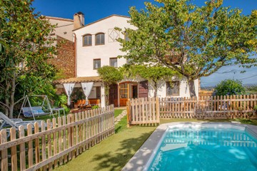 living - 307m² country house for sale in Baix Empordà, Girona - featured