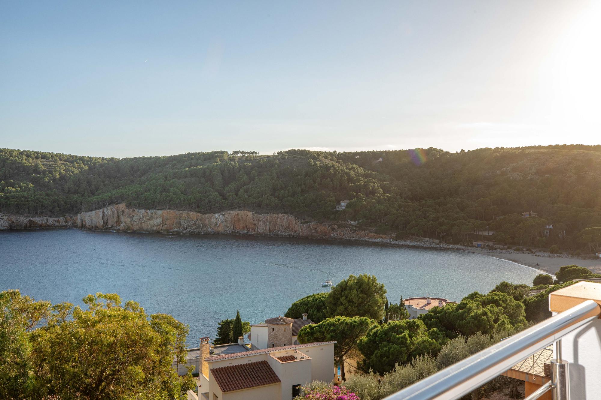 living - 304m² house / villa for sale in L'Escala, Costa Brava - gallery thumbnail - 4