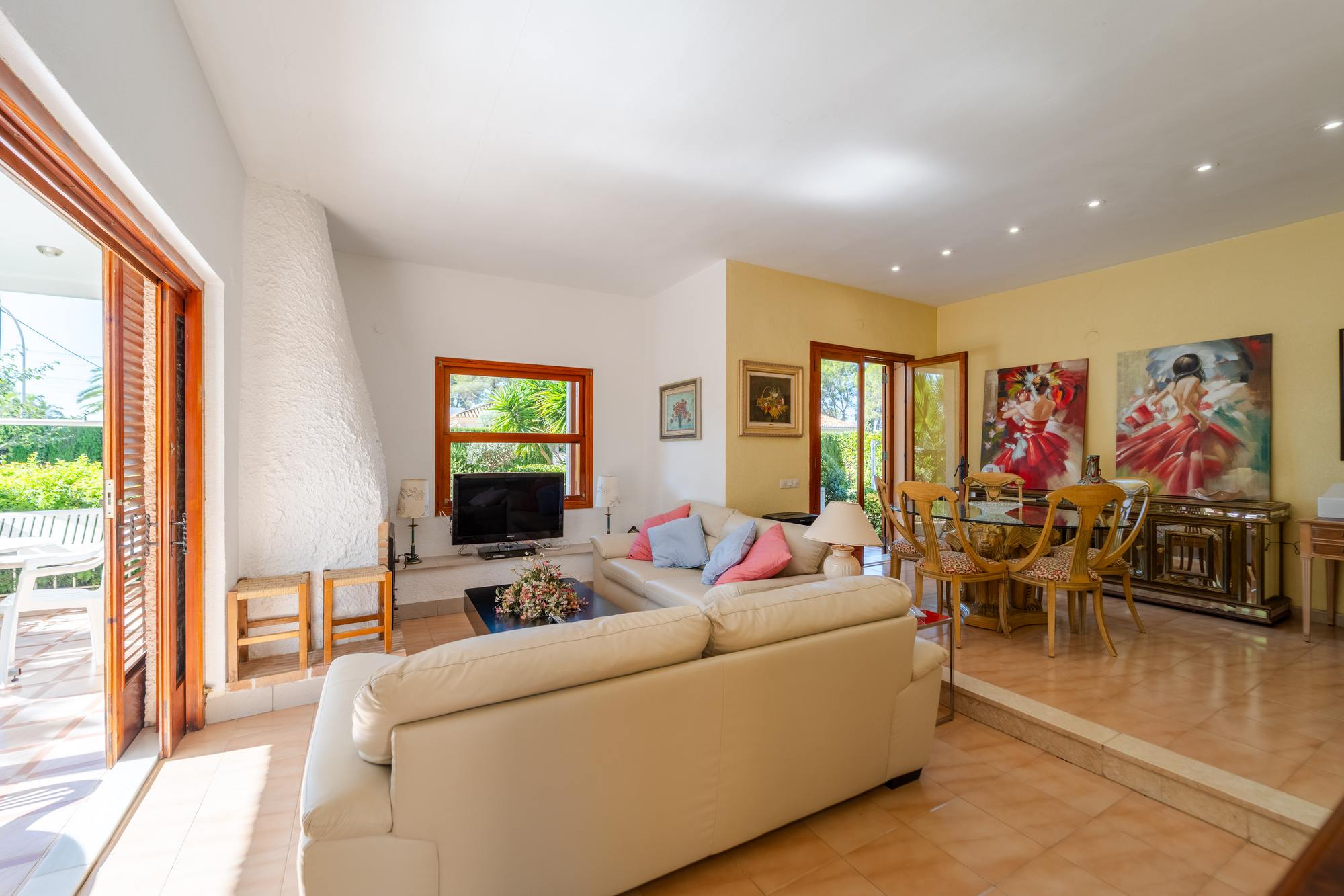 living - Casa / villa de 175m² con 1,000m² de jardín en venta en La Eliana - gallery thumbnail - 9