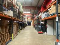 logistics - Activités / Bureaux À Louer - gallery thumbnail - 4