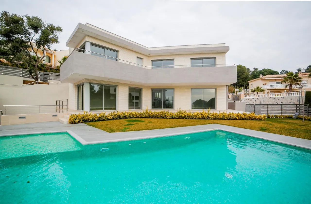 living - Costa Brava property for sale in La Montgoda urbanisation - gallery - 5