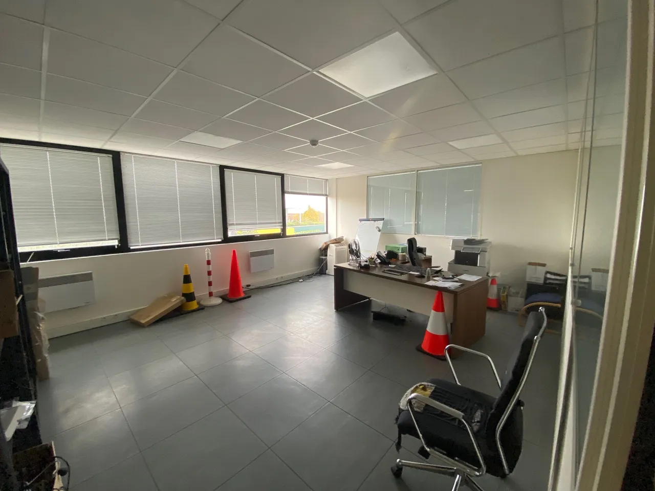 logistics - Light Industrial Premises / Offices For Rent - gallery - 6