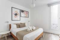 living - Piso de 55m² en alquiler en Sol, Madrid - gallery thumbnail - 4