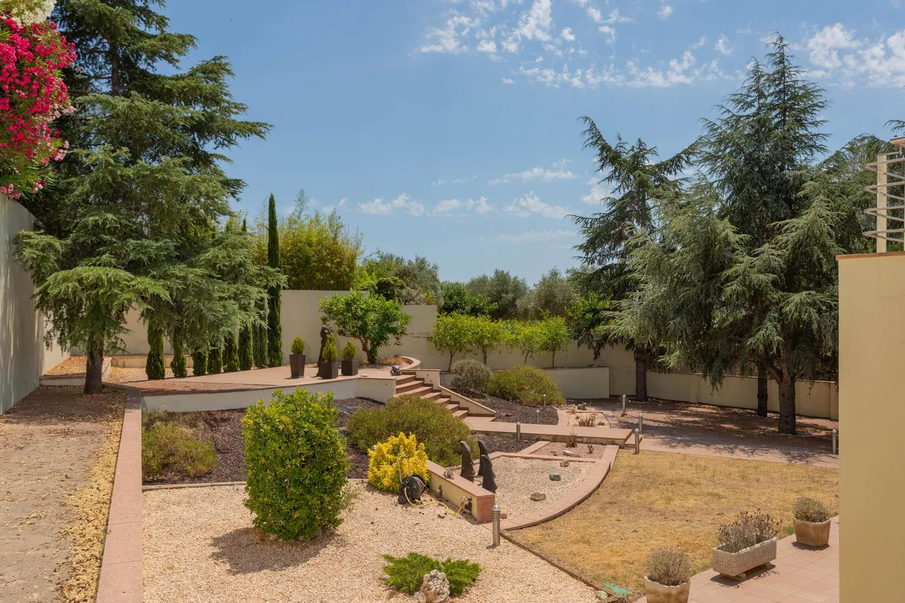 living - Casa / villa de 483m² en venta en Bahía de Rosas - gallery - 8