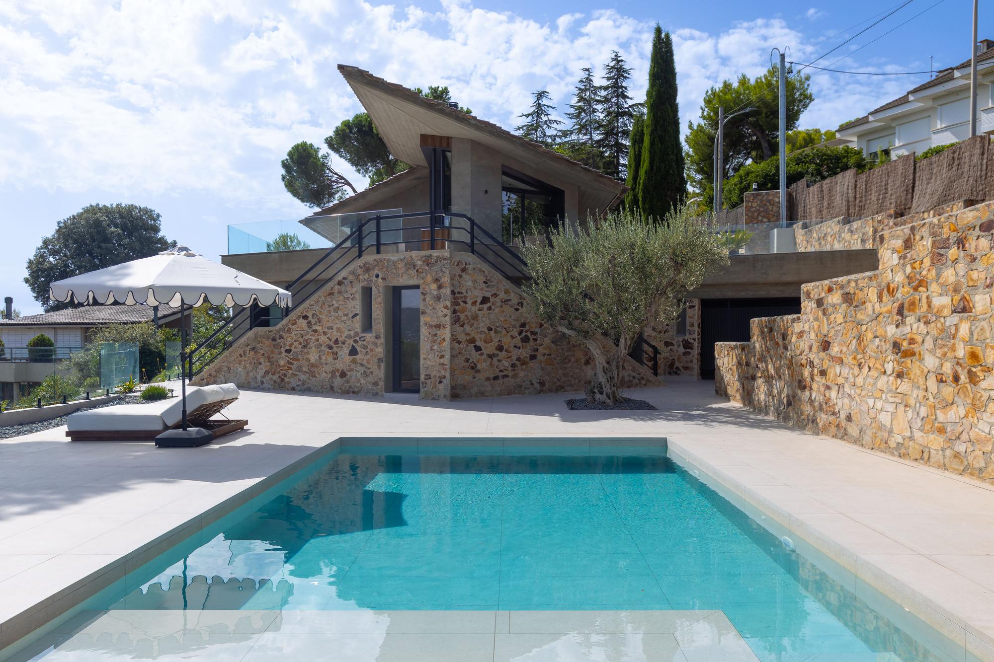 living - 525m² house / villa for sale in Premià de Dalt, Barcelona - featured
