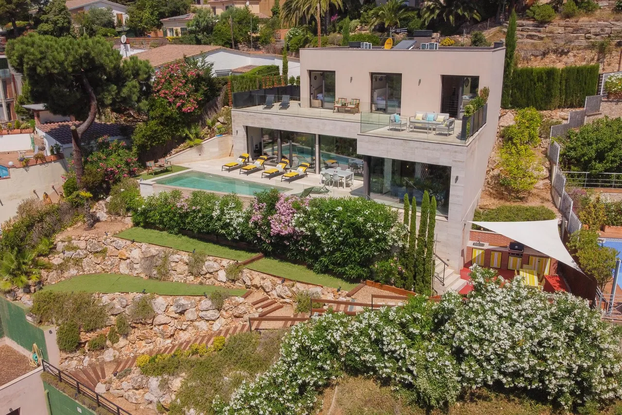 living - Casa / villa de 301m² en venta en Tossa de Mar, Costa Brava - gallery - 3