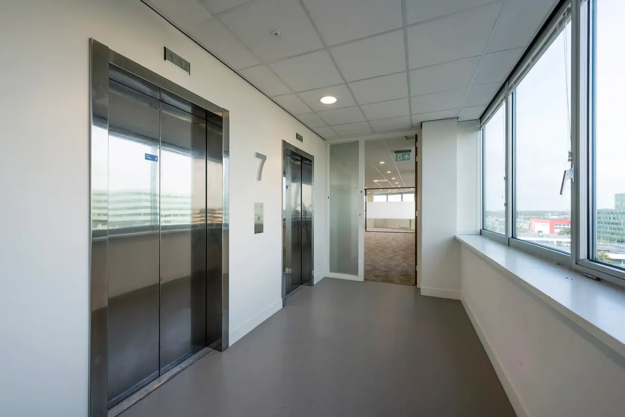 office - The Corner - Office - Dils - gallery - 5
