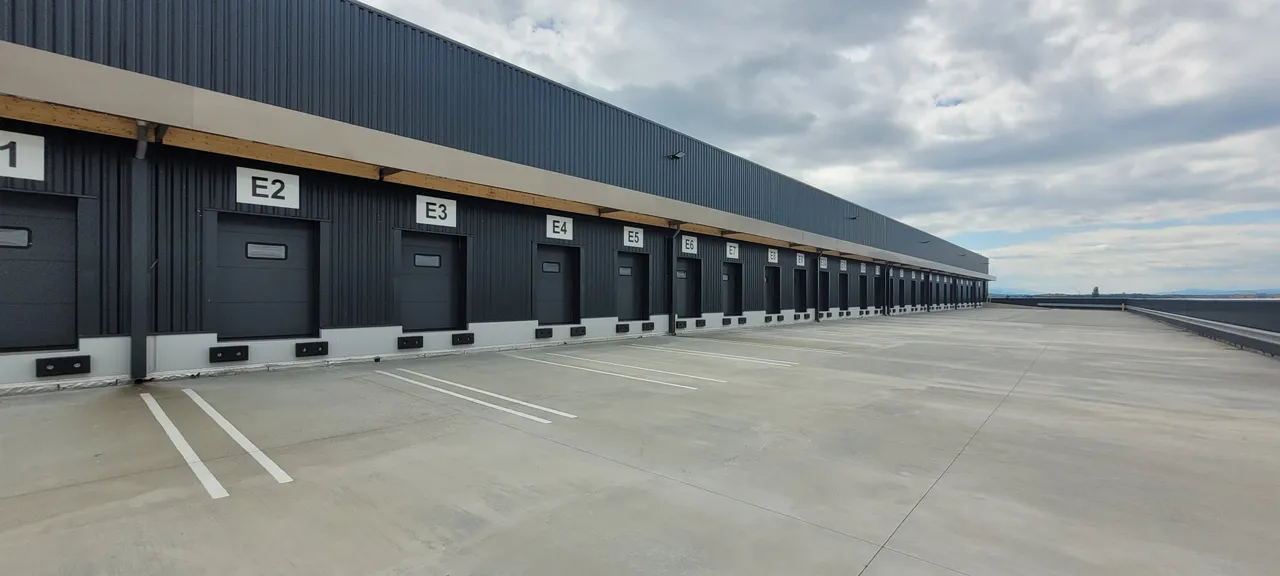 logistics - Messagerie À Louer - gallery - 8