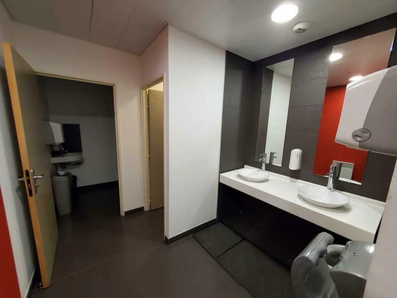 office - Offices For Rent - gallery - 10