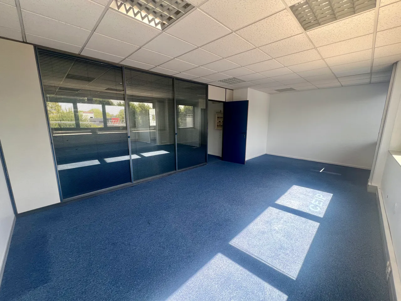 office - Offices For Rent - gallery - 3