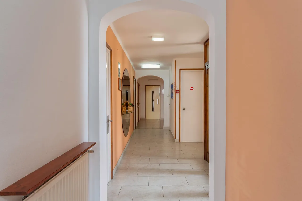 living - 1,262m² hotel for sale in La Selva, Girona - gallery - 9