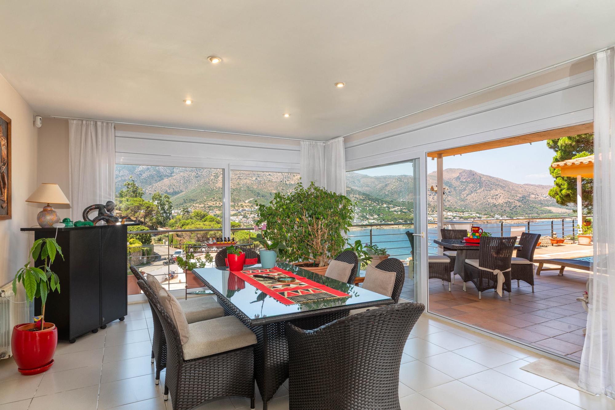 living - Casa / villa de 605m² en venta en El Port de la Selva - gallery - 8