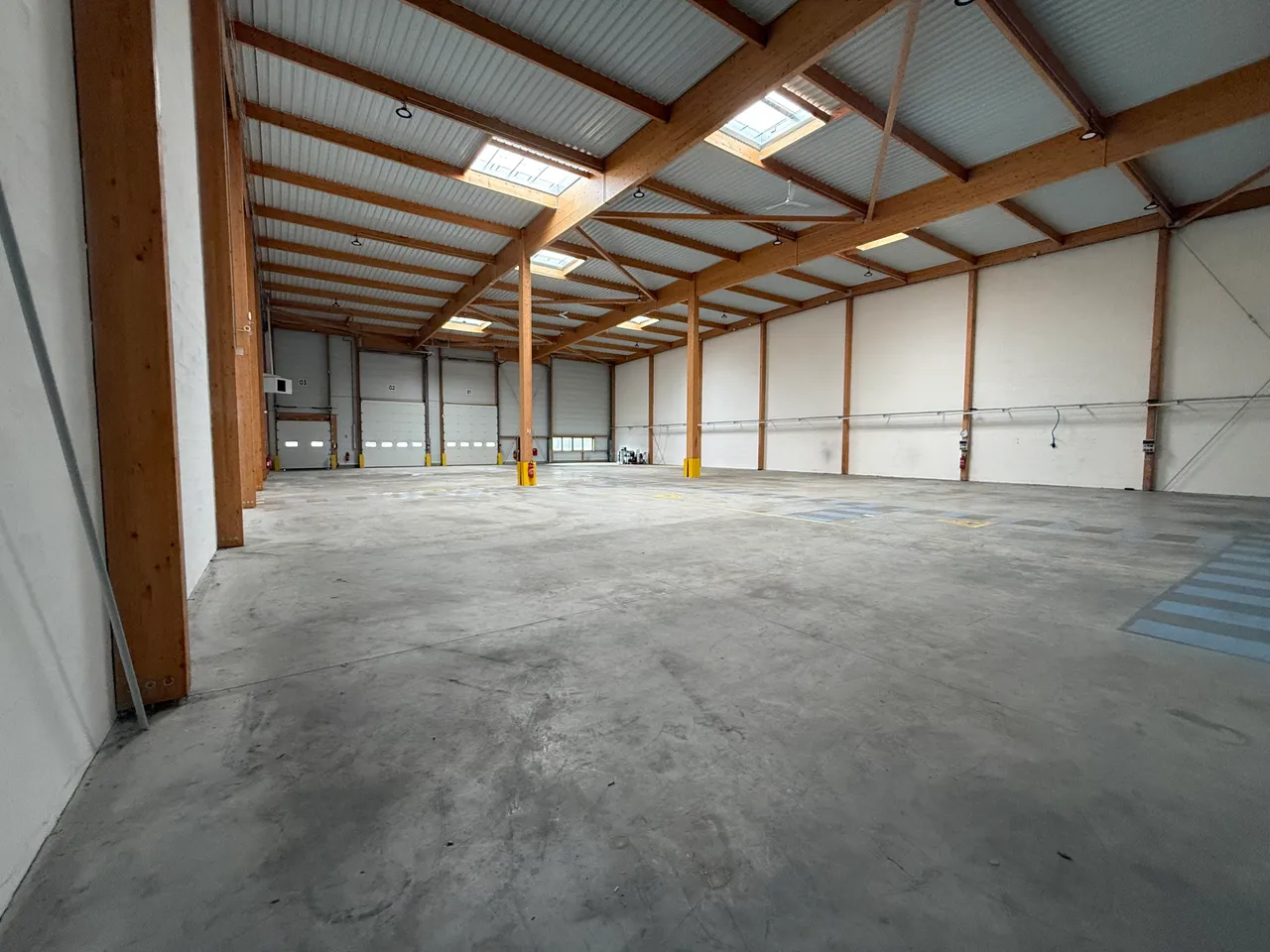 logistics - Activités / Bureaux À Louer - gallery - 4