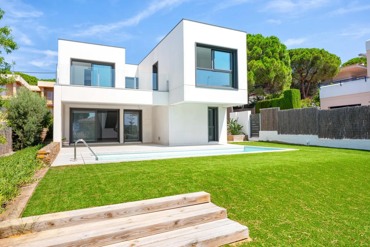 living - Casa / villa de 285m² en venta en Llanca, Costa Brava - gallery - 3