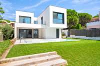 living - Casa / villa de 285m² en venta en Llanca, Costa Brava - gallery thumbnail - 3