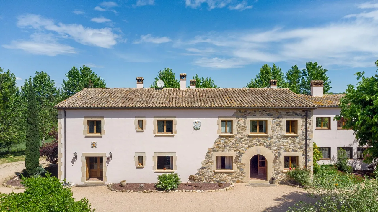 living - 1,028m² hotel with 10,647m² garden for sale in La Selva - gallery - 9