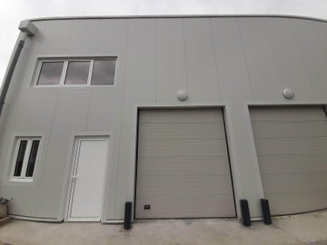 logistics - Activités / Bureaux À Louer - featured