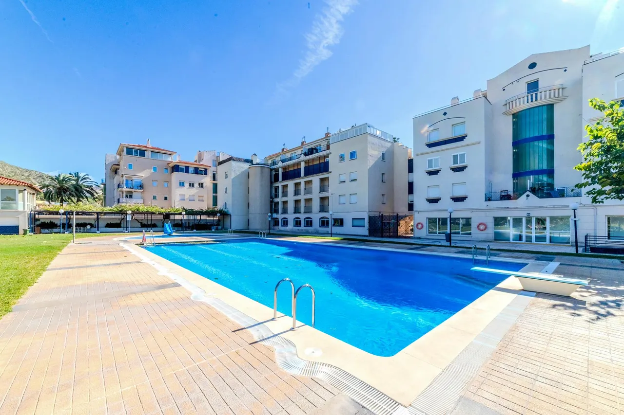 living - Ático de 81m² con 73m² terraza en venta en Sitges Town - gallery - 3