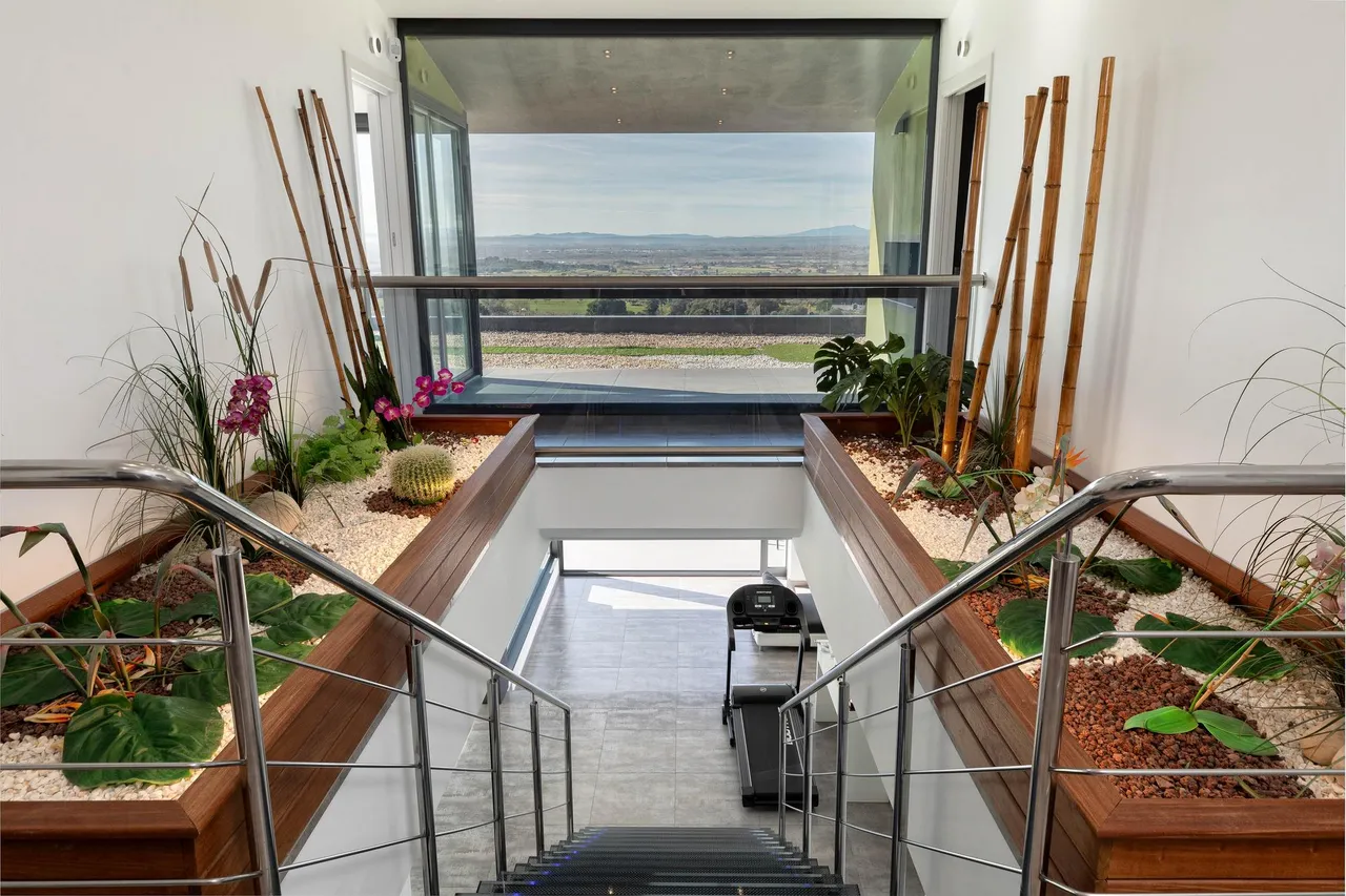 living - Casa / villa de 510m² en venta en Bahía de Rosas - gallery - 4