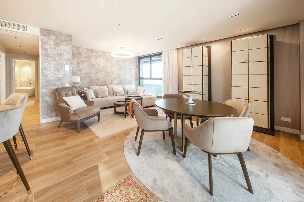 living - Piso de 141m² con 10m² terraza en venta en Valdeacederas - gallery - 2
