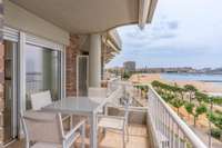 living - Piso de 126m² con 16m² terraza en venta en Palamós - gallery thumbnail - 3