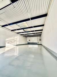 logistics - Activités / Bureaux À Louer - gallery thumbnail - 1