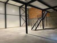 logistics - Activités / Bureaux À Louer - gallery thumbnail - 3