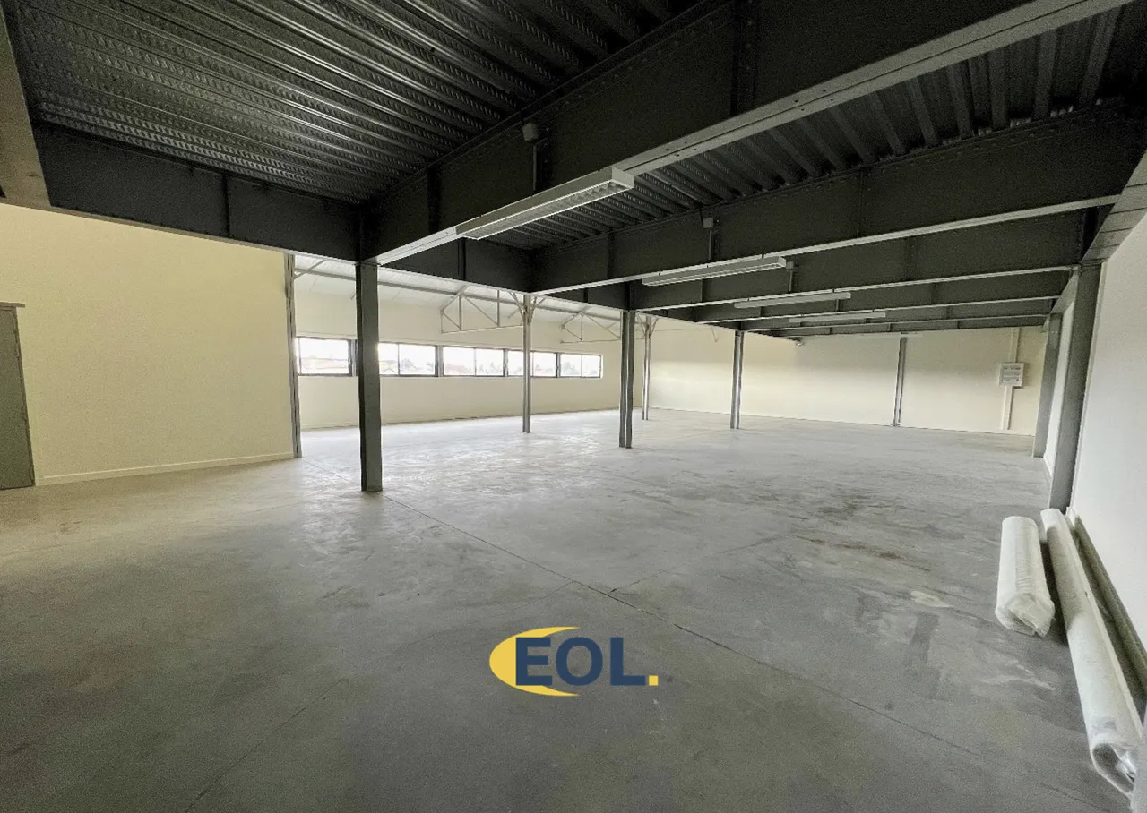 logistics - Activités / Bureaux À Louer - gallery - 3
