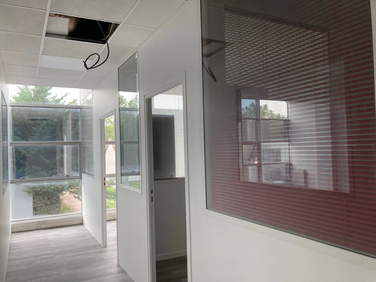 logistics - Light Industrial Premises / Offices For Rent - gallery - 5