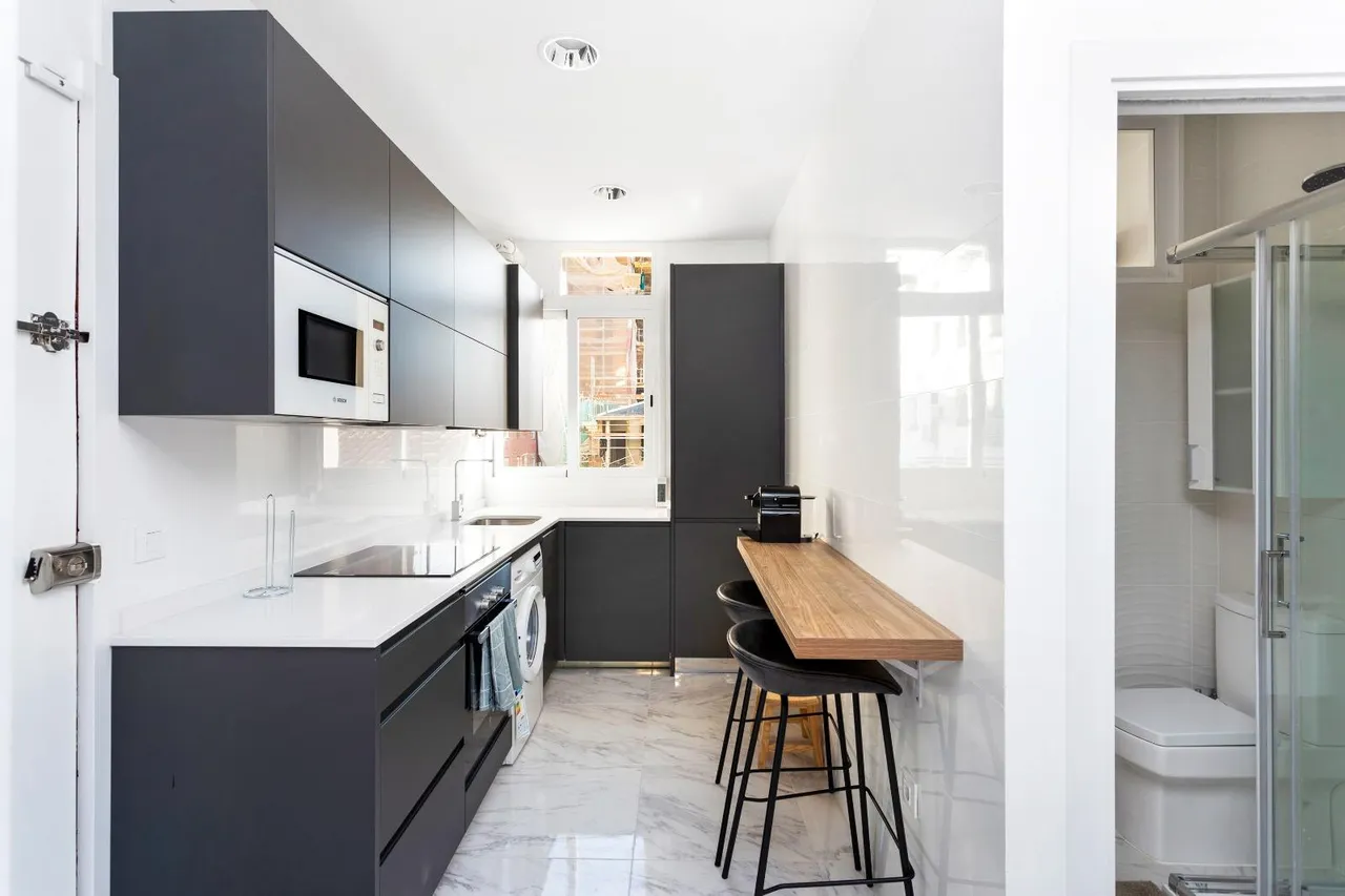 living - 66m² apartment for sale in Argüelles, Madrid - gallery - 5